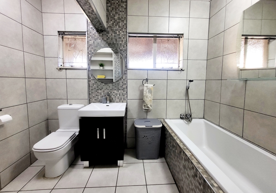 3 Bedroom Property for Sale in Riebeeckstad Free State